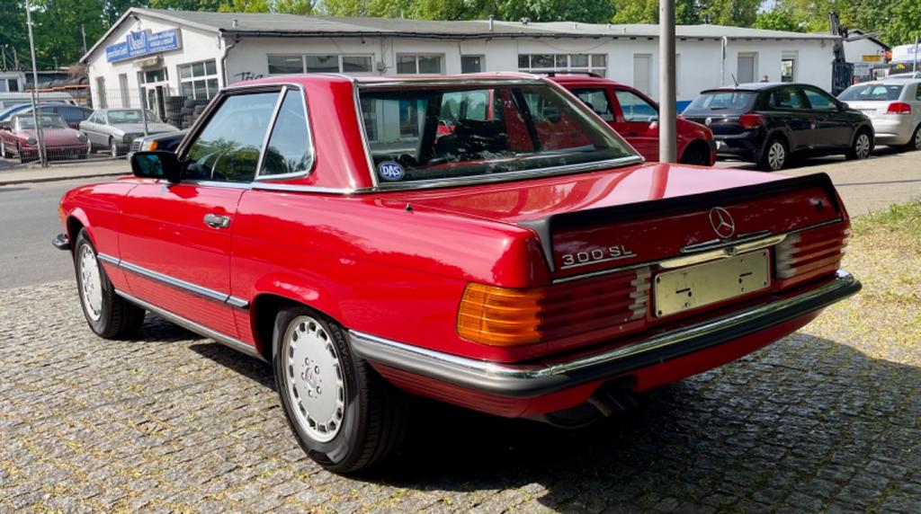 Mercedes-Benz SL 300