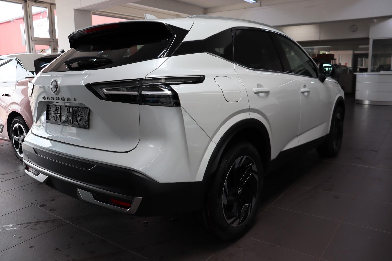 Nissan Qashqai 1.3 AT N-Connecta Navi,LED,TLeder SOFORT, миниатюра 4