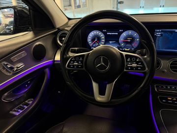 Mercedes E 200 - 6