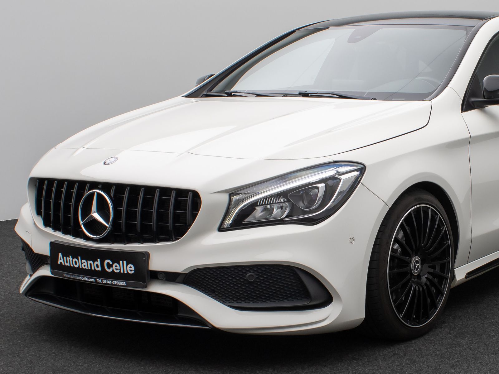 Fahrzeugabbildung Mercedes-Benz CLA 220 Shooting Brake /d 4Matic AMG Pano Standh
