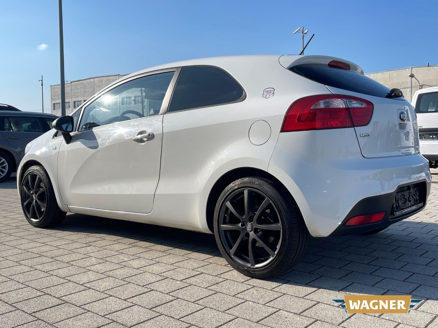 Fahrzeugabbildung Kia Rio Dream Team 1.4 Automatik Klimaautomatik