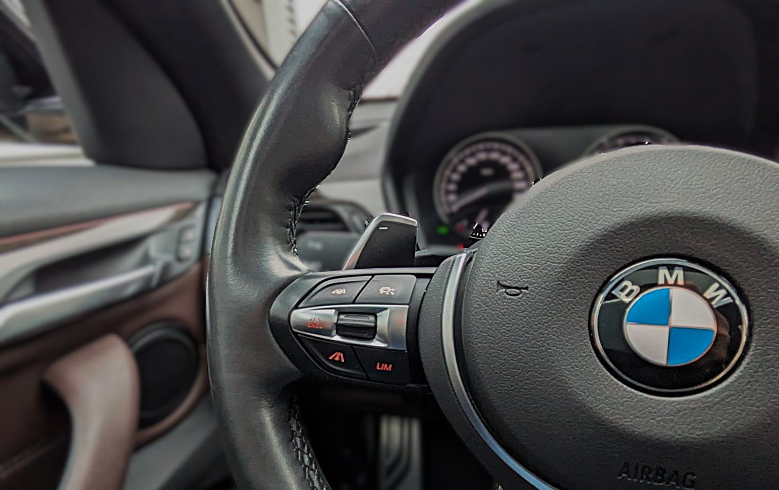 Fahrzeugabbildung BMW X1 XDRIVE 20i M SPORT LEDER PANO ACC NAVI-PL LED