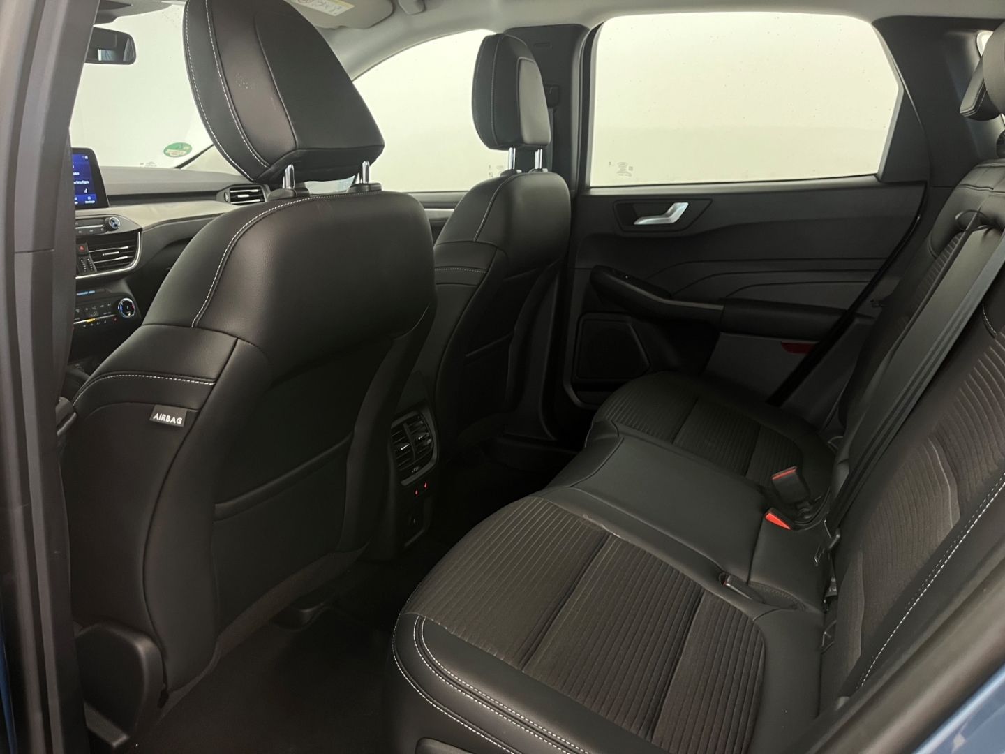 Fahrzeugabbildung Ford Kuga Plug-In Hybrid Titanium, Teilleder, Elktr,