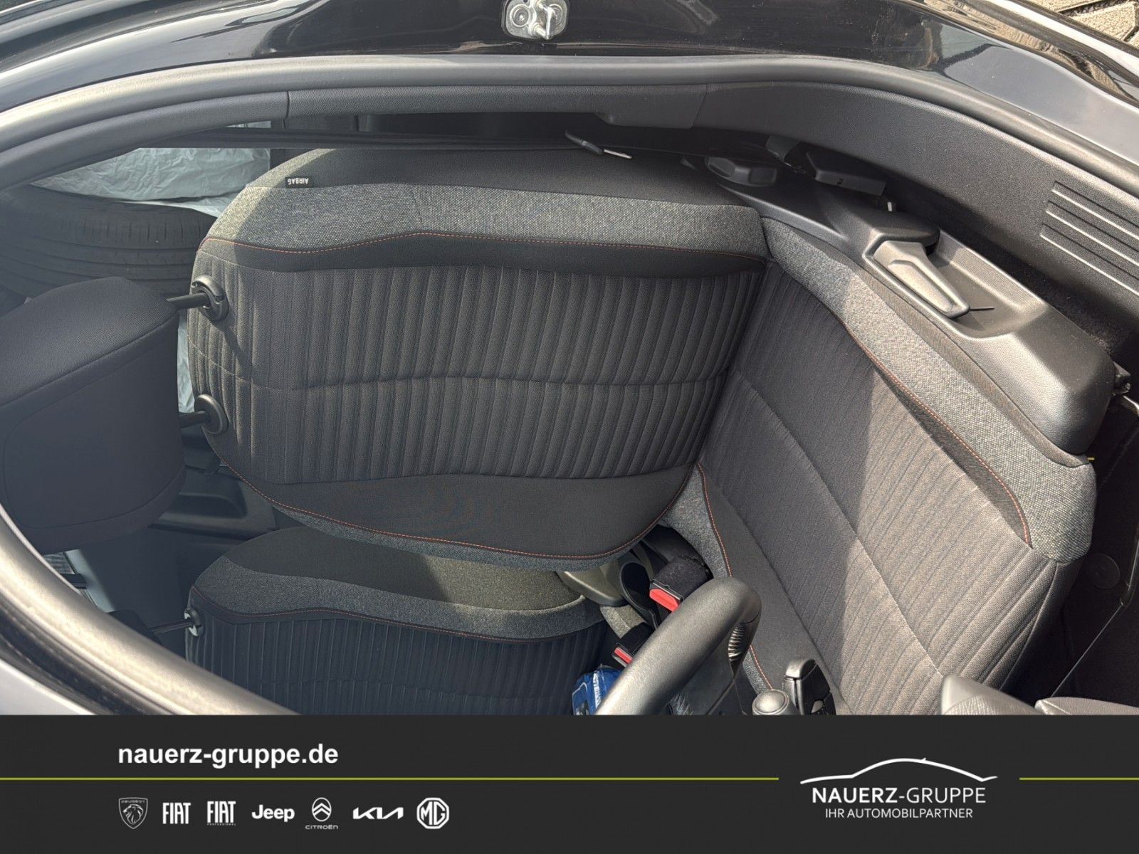 Fahrzeugabbildung Peugeot 2008 Active