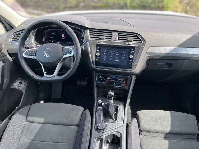 Tiguan 2.0 TDI LIFE MATRIX LED+PANO+360°+STHZ+AH