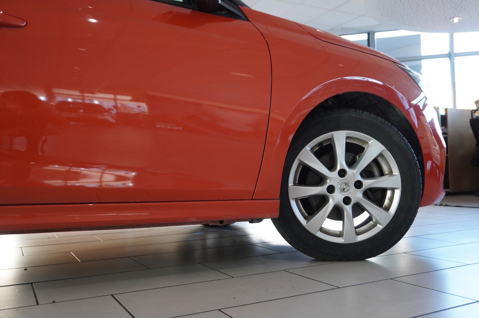 Fahrzeugabbildung Opel Corsa F 1.2 EDITION NAVI/LED/KAMERA/TEMP./SPORT