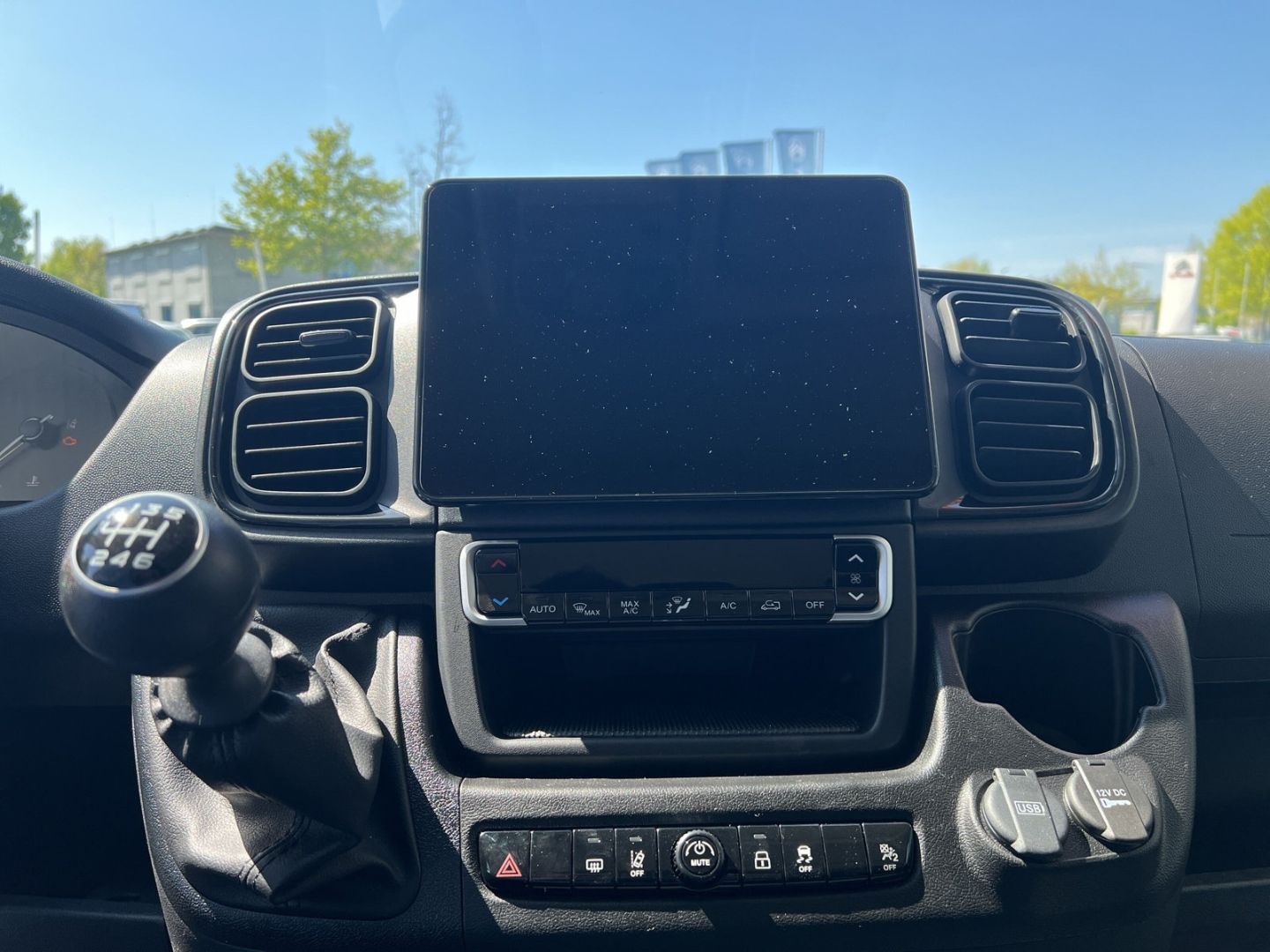 Fahrzeugabbildung Peugeot Boxer KW 2.2 35 L3H2 BlueHDi 140 AHK-abn. Navi