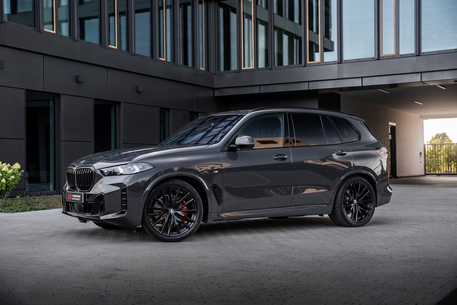 Fahrzeugabbildung BMW X5 40d xD M-SPORT PRO|AHK|ICONIC|MASSAGE|LUFT