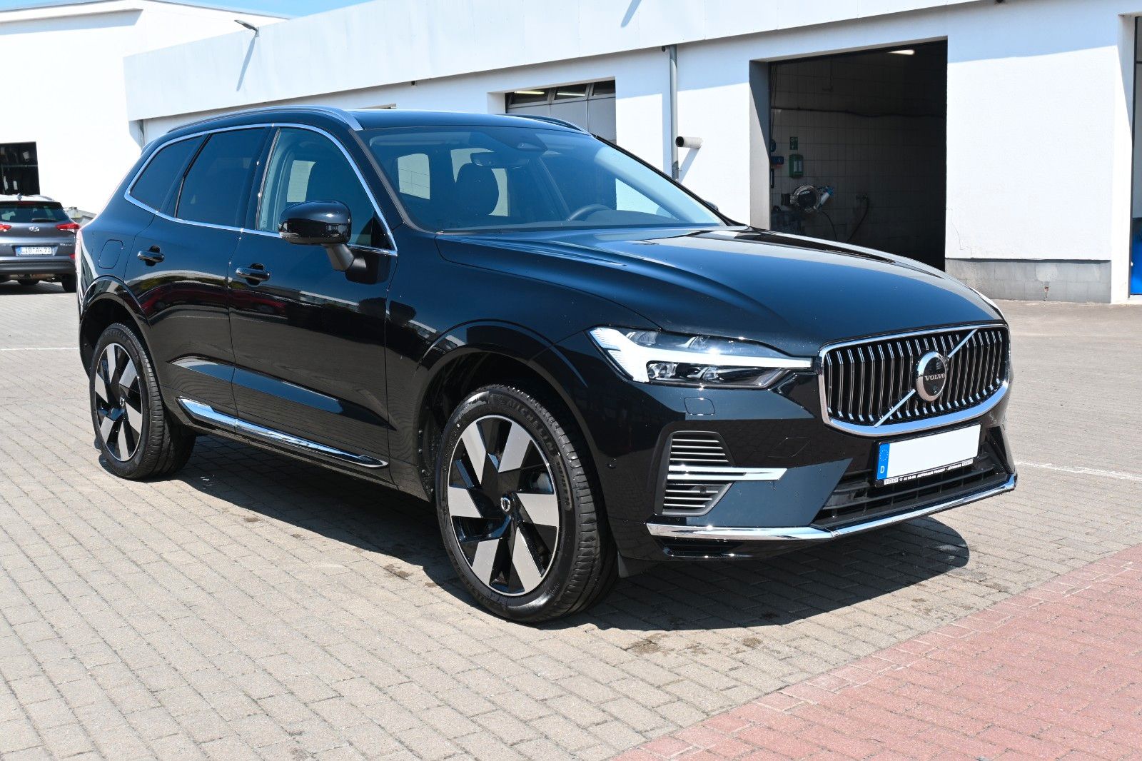 Fahrzeugabbildung Volvo XC 60 Plus Bright  T6 PHEV AWD*360°*Luft*H&K*