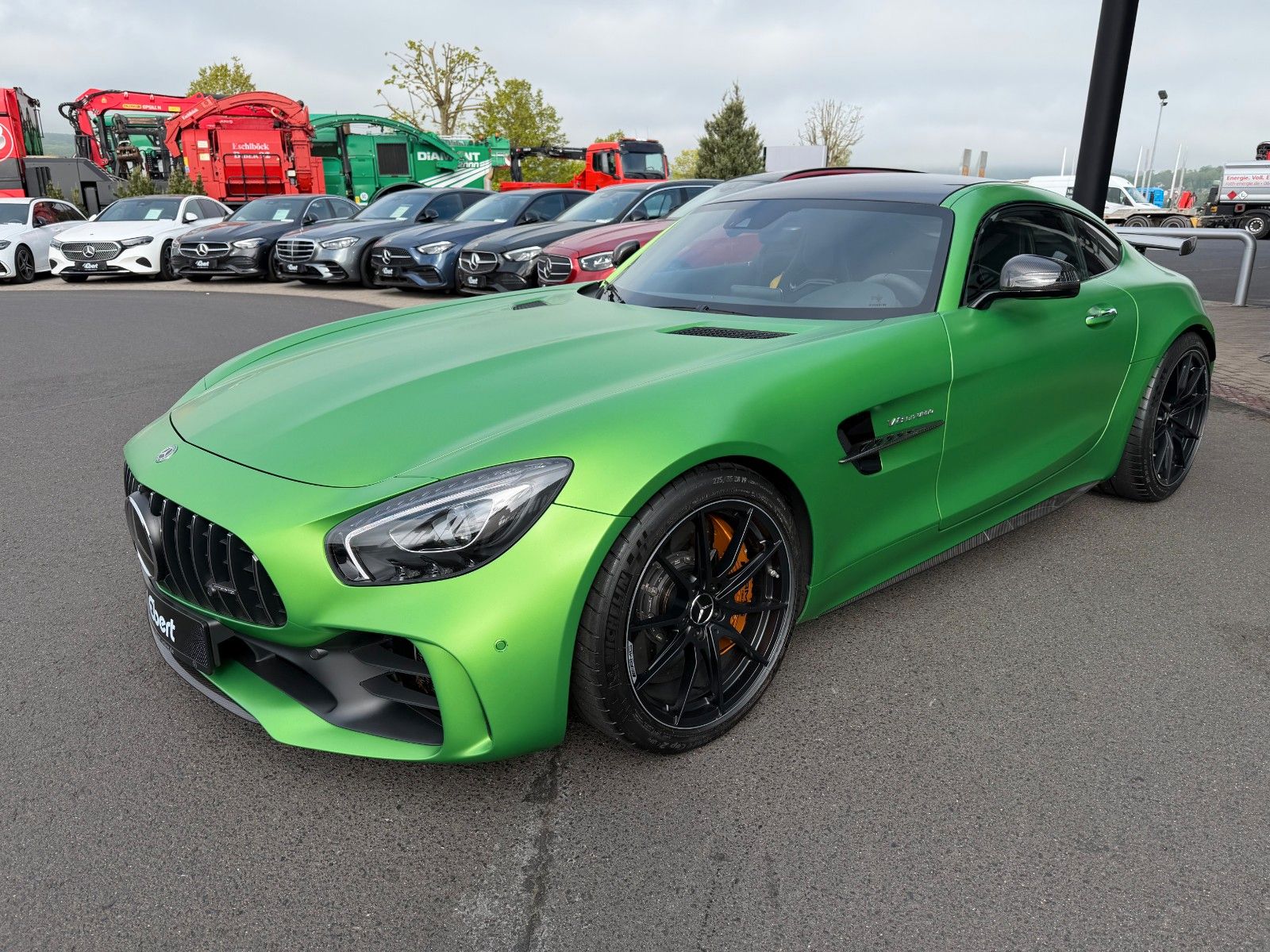 Fahrzeugabbildung Mercedes-Benz AMG GT R Keramik+Carbon+Distr+Night+RFK