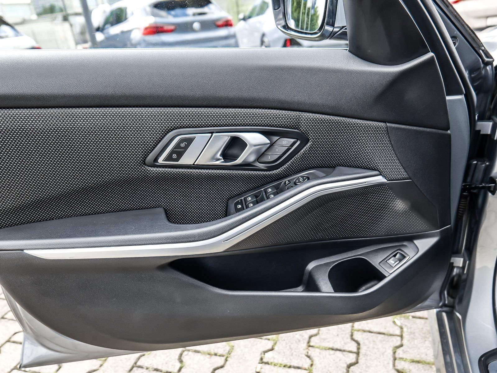 BMW 320i Touring AHK Navi Memory RFK DAB foto 18