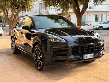 Porsche Cayenne - 3