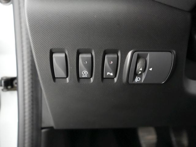 Twingo CHIC SCe 70+PARKPILOT HI+LED TAGFAHRLICHT