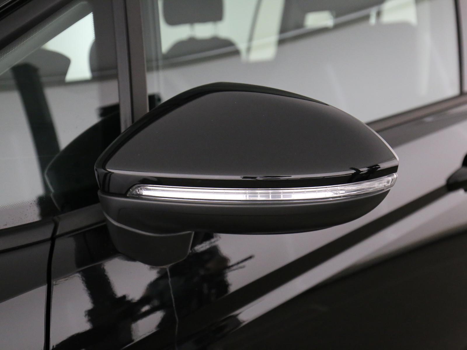 Volkswagen Touran 1,5 l TSI DSG Highline 7 Sitzer LED Navi, миниатюра 25