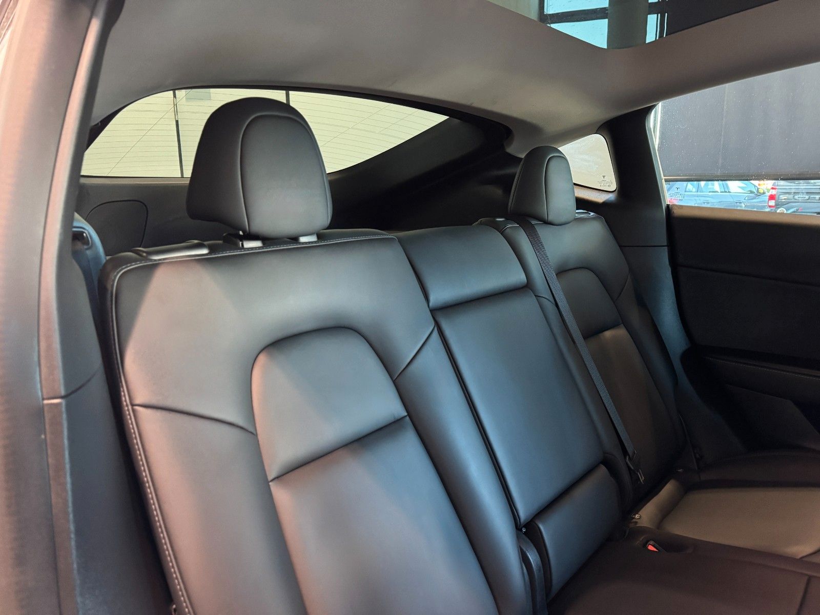 Tesla Model Y AWD Long Range Dual Motor Panorama LED foto 16
