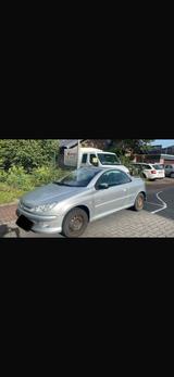 Peugeot 206 cc 1.6L 109 PS - Peugeot 206 mit Benzin-Antrieb: Cabrio, 1.6
