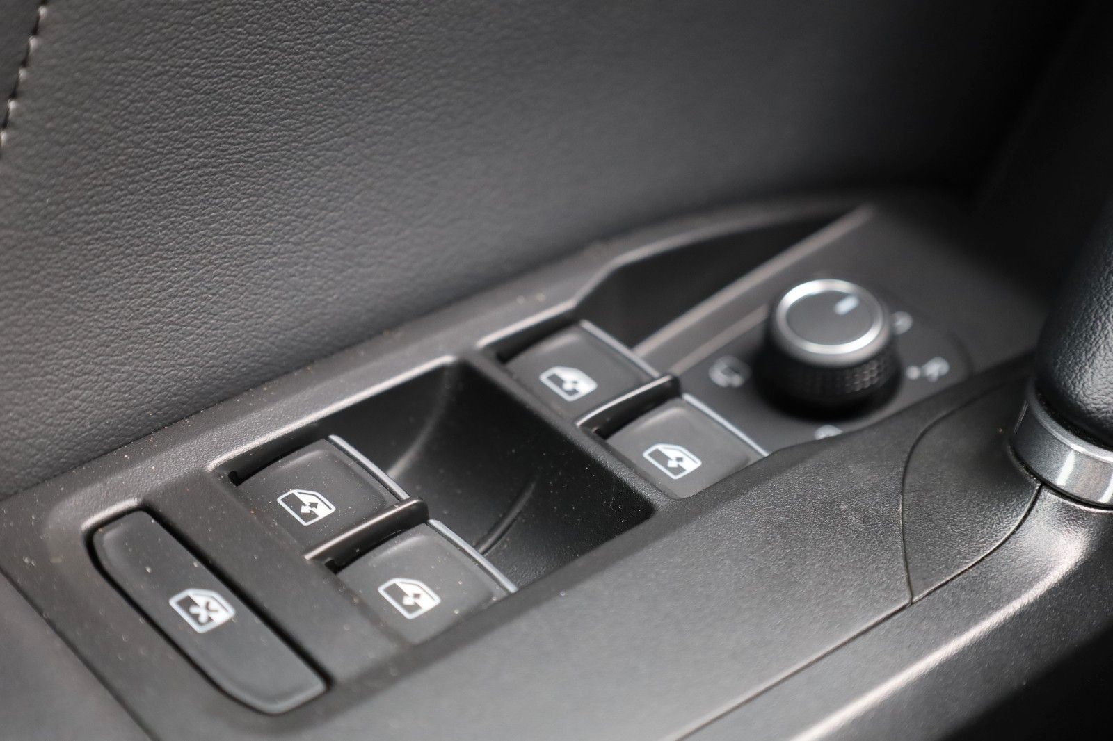 Fahrzeugabbildung CUPRA Sportstourer 2,0 TSI DSG *AHZV *Leder *PANO