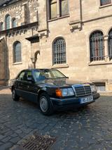 Mercedes-Benz E230 E *2. Hand *Automatik *... - Mercedes-Benz E 230 in Bochum