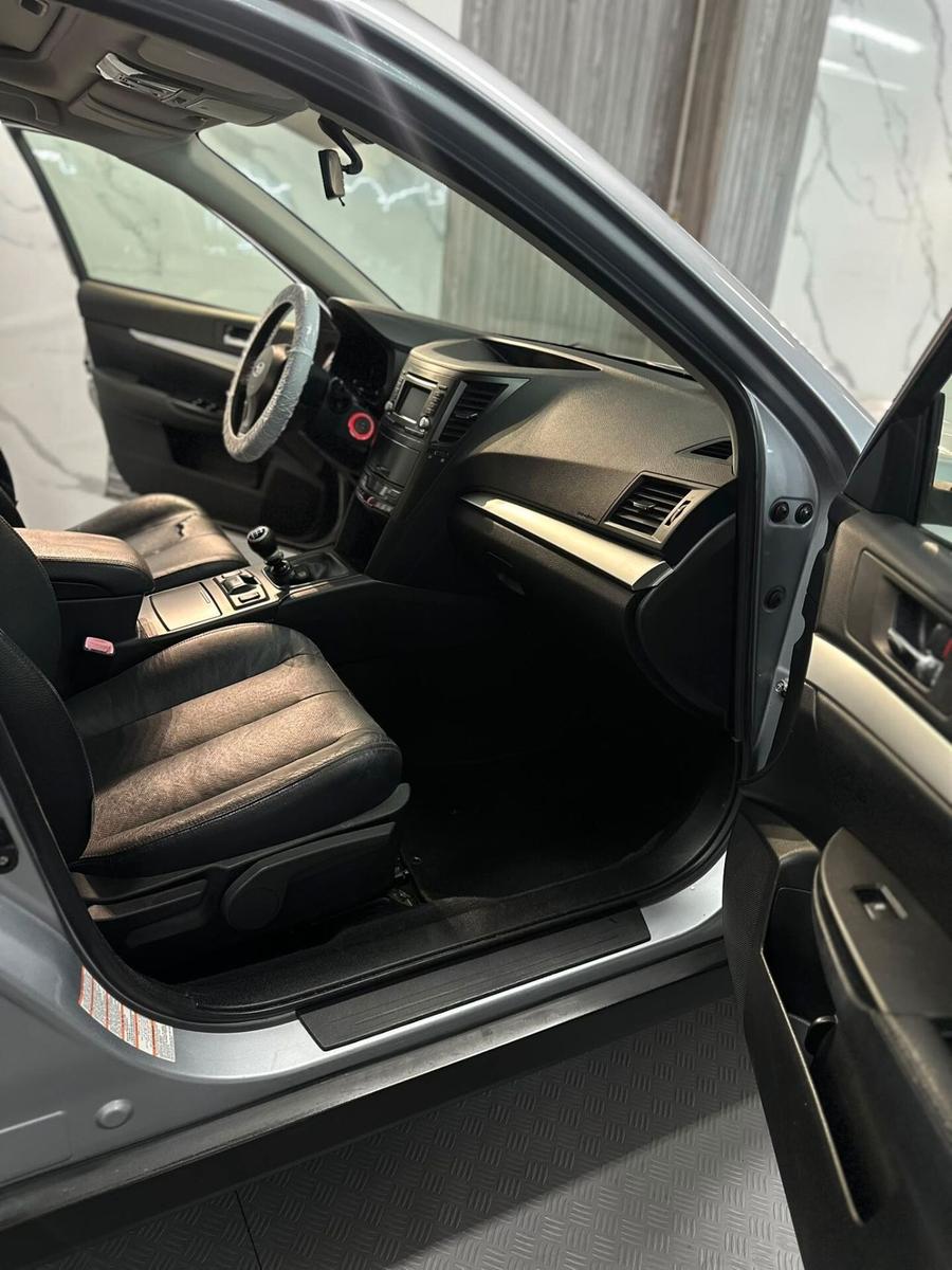 Subaru Outback 2014 — photo 11
