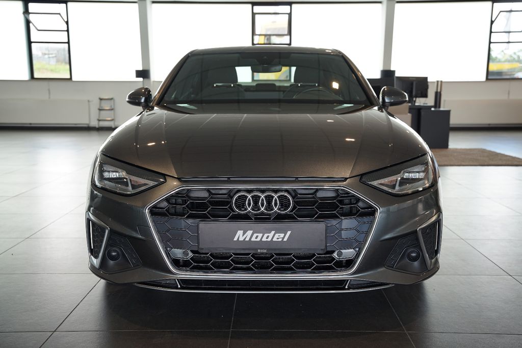 AUDI A4 Limousine 35 TDI S line | MMI Plus | AHK AUDI A4 Limousine 35 TDI S line | MMI Plus | AHK