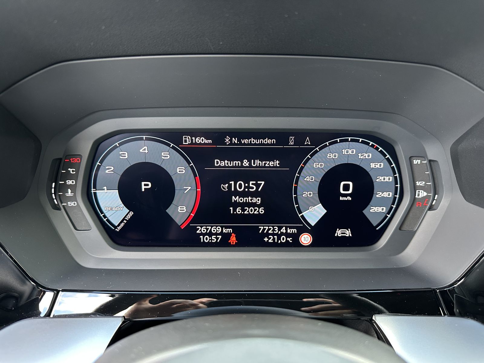 Fahrzeugabbildung Audi A3 SpB 35 TFSI S-Line Black NAV+LED+AHK+VCOCKPIT