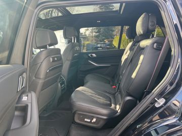 BMW X7 - 11