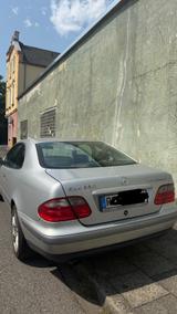 Mercedes-Benz 230 - Mercedes-Benz 230 in Gelsenkirchen