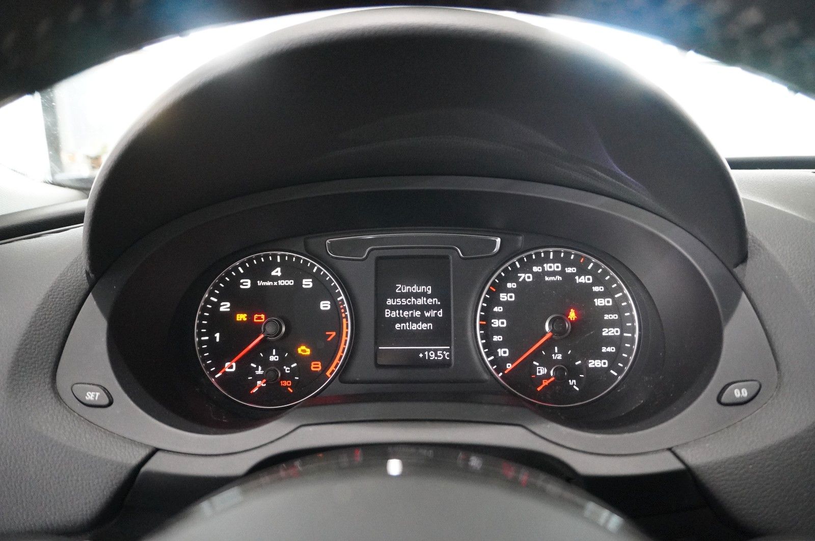 Fahrzeugabbildung Audi Q3 1.4 TFSI ULTRA SPORT NAVI/SHZ/PDC/SPORT/AHK