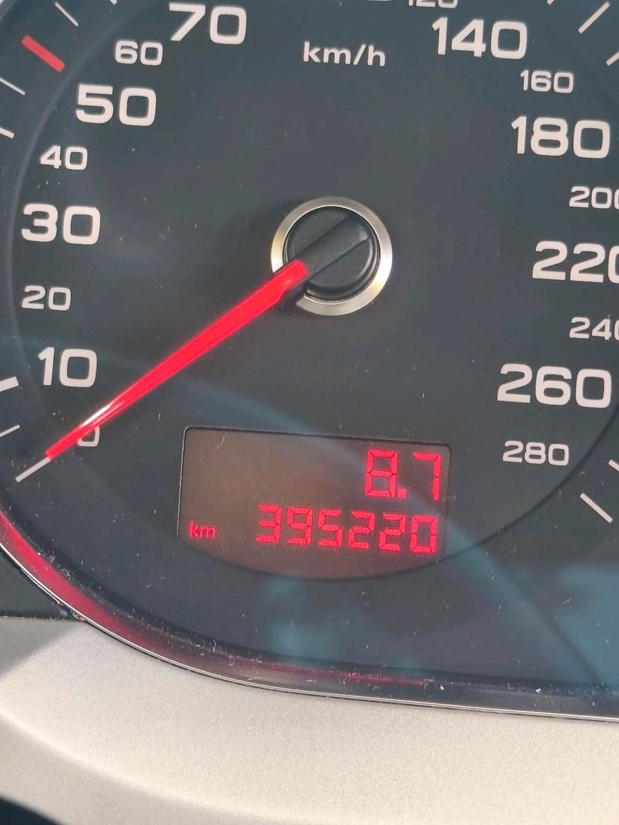Audi A6 2011 — photo 13