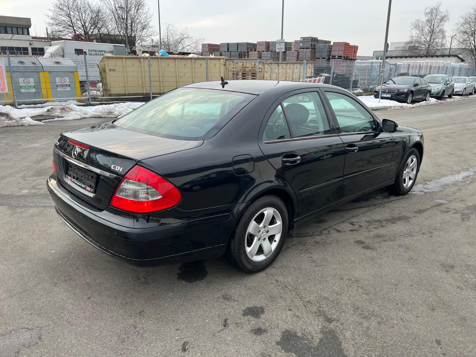 Mercedes-Benz E 220 Limousine Automatik Navi