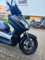 Yamaha Black X-MAX 125 - YAMAHA ROLLER 125 MAX