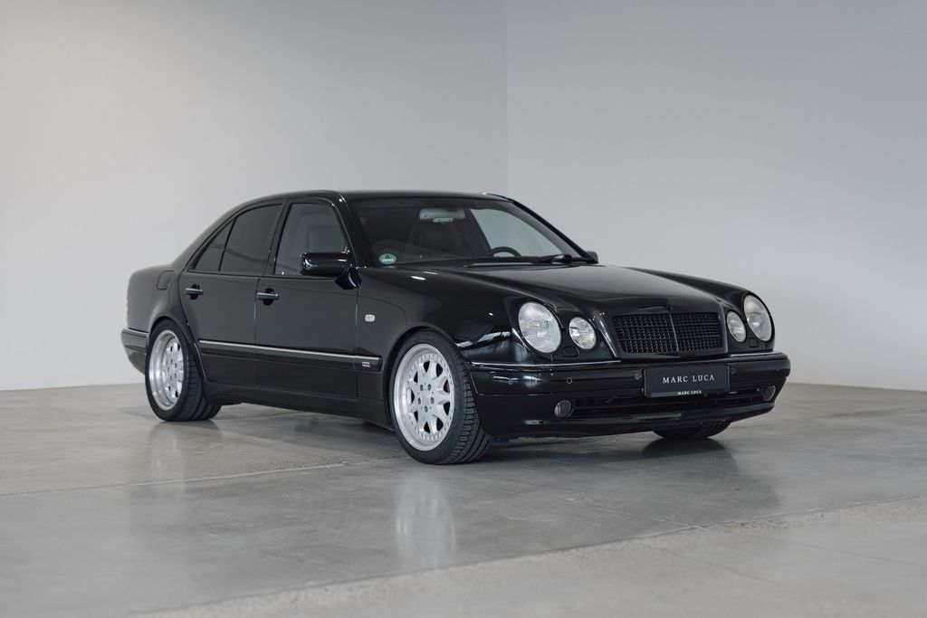 Mercedes-Benz E 60 AMG