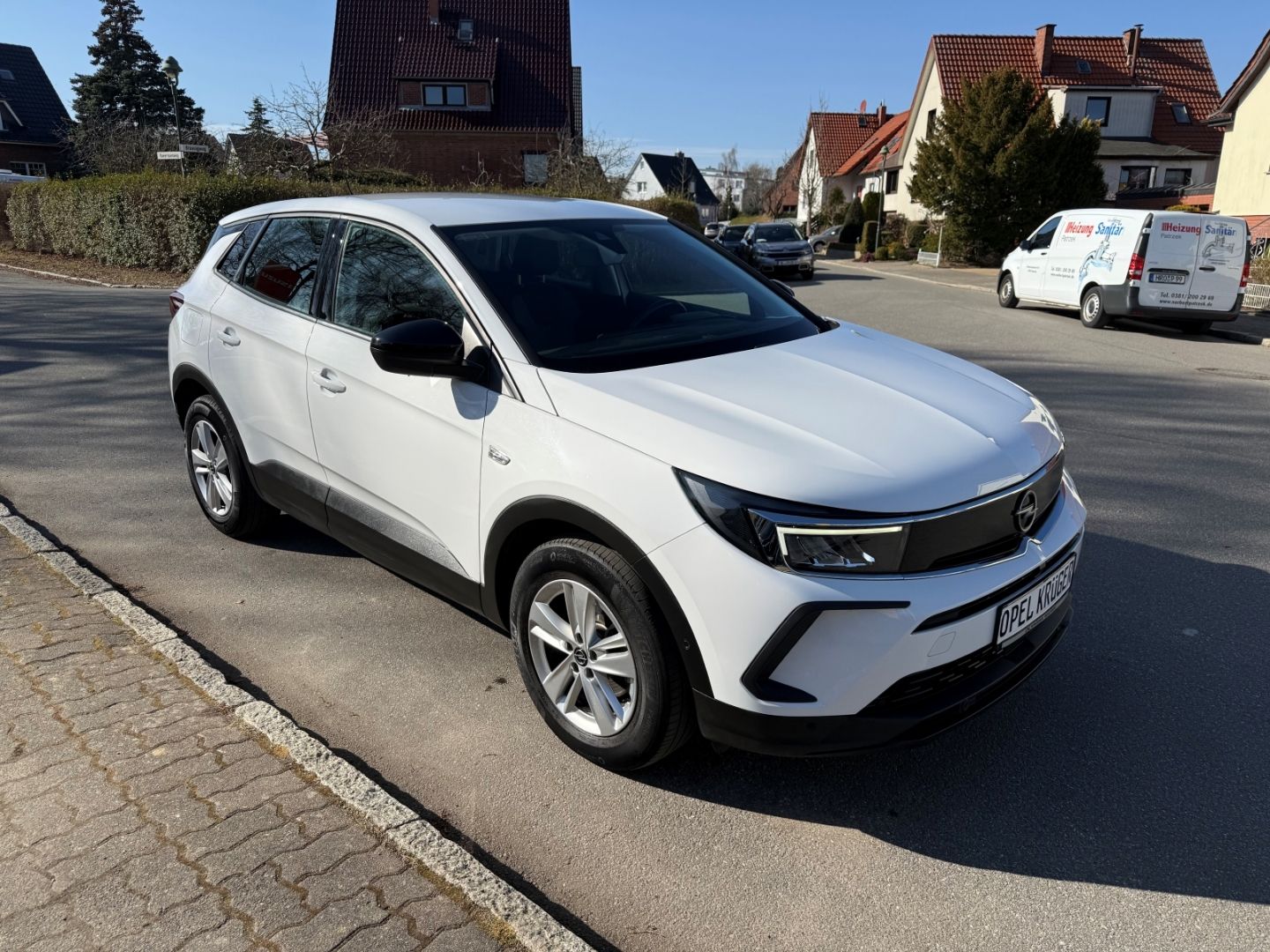 Fahrzeugabbildung Opel Grandland 1.2 Turbo Automatik SHZ+LHZ+Kamera