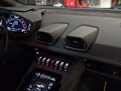 Fahrzeugabbildung Lamborghini Huracán Tecnica LP640-2 (LIFT/SENSONUM/CAM/STYLE