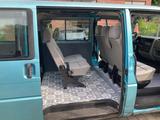 Volkswagen T4 Caravelle 2.0 Standard - Volkswagen T4 Caravelle: Grün