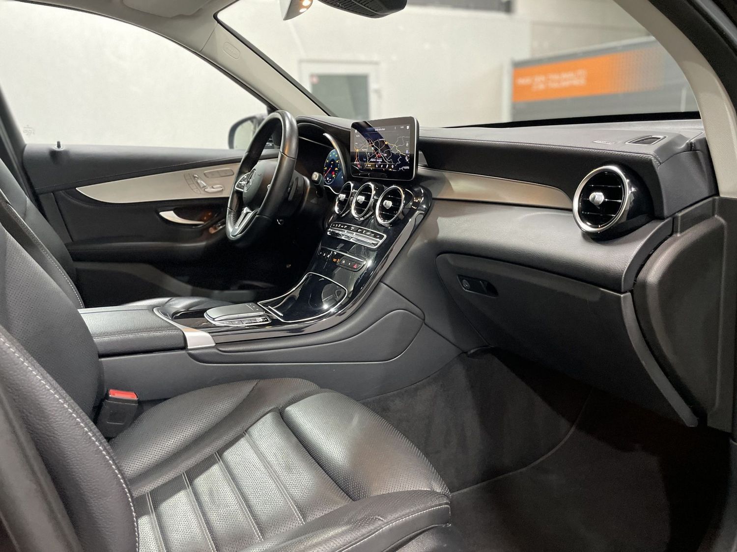 Fahrzeugabbildung Mercedes-Benz GLC 300 de 4M AMG#Pano#Wide#HeadUp#360#Memory