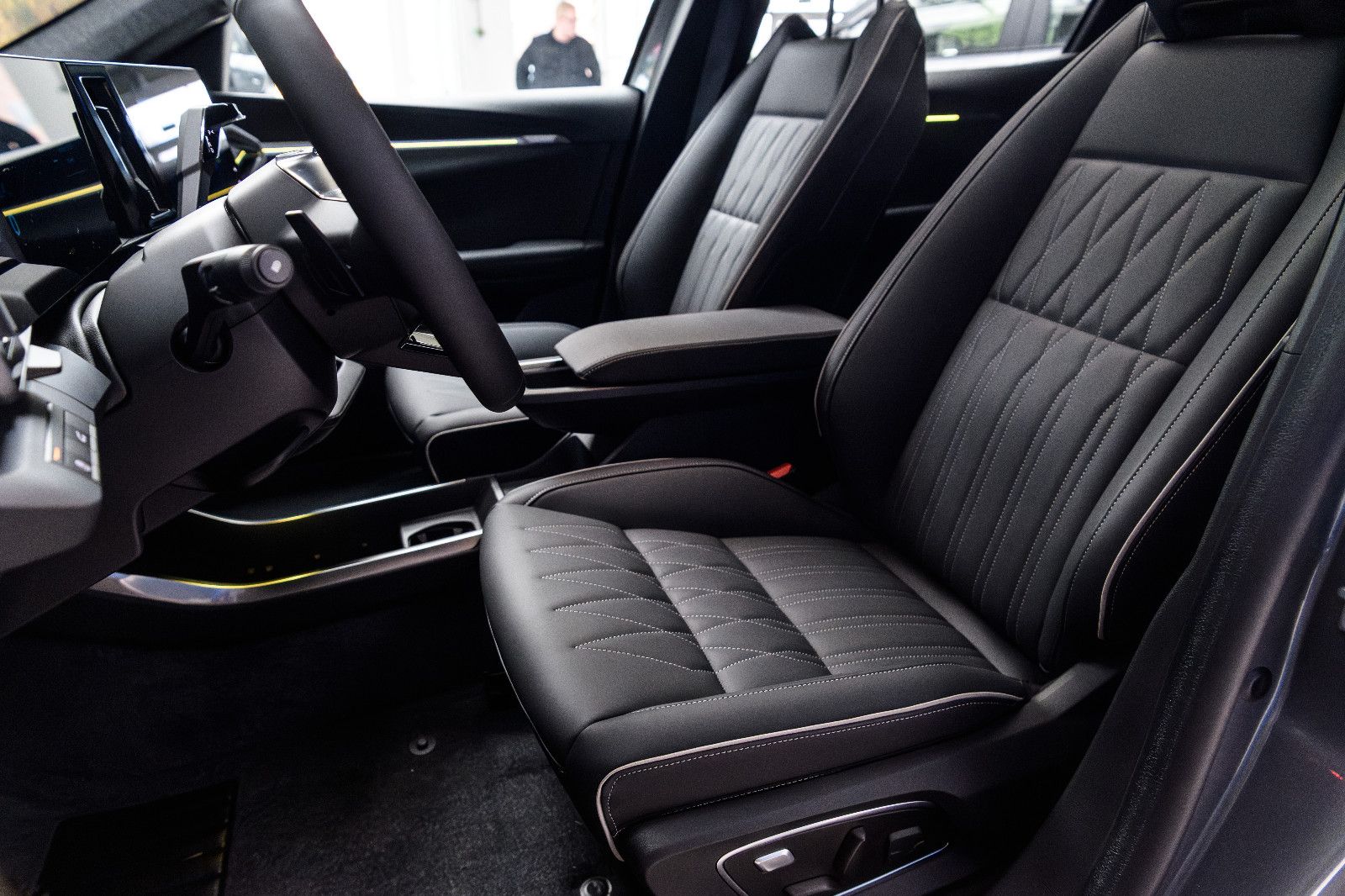 Fahrzeugabbildung Mitsubishi Eclipse Cross Luxury *22KW Laden