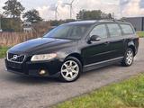 Volvo V70 Kombi 2,0 D-Navi-Leder-Eur5- - gebrauchte Volvo V70 aus dem Jahr 2010