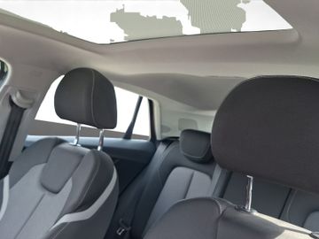 Audi Q2 sport 1.5 TFSI 35 AHK+Kam.+KeyLess+LED+Pano