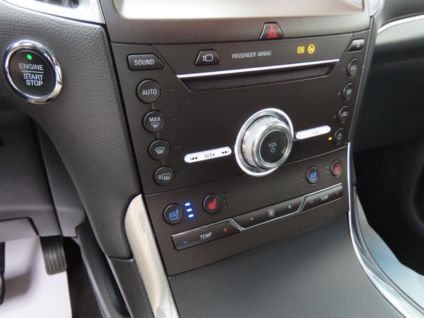 Ford Edge Titanium 1.Hd*Matrix*B&O*Navi*Kam*ACC*AHK