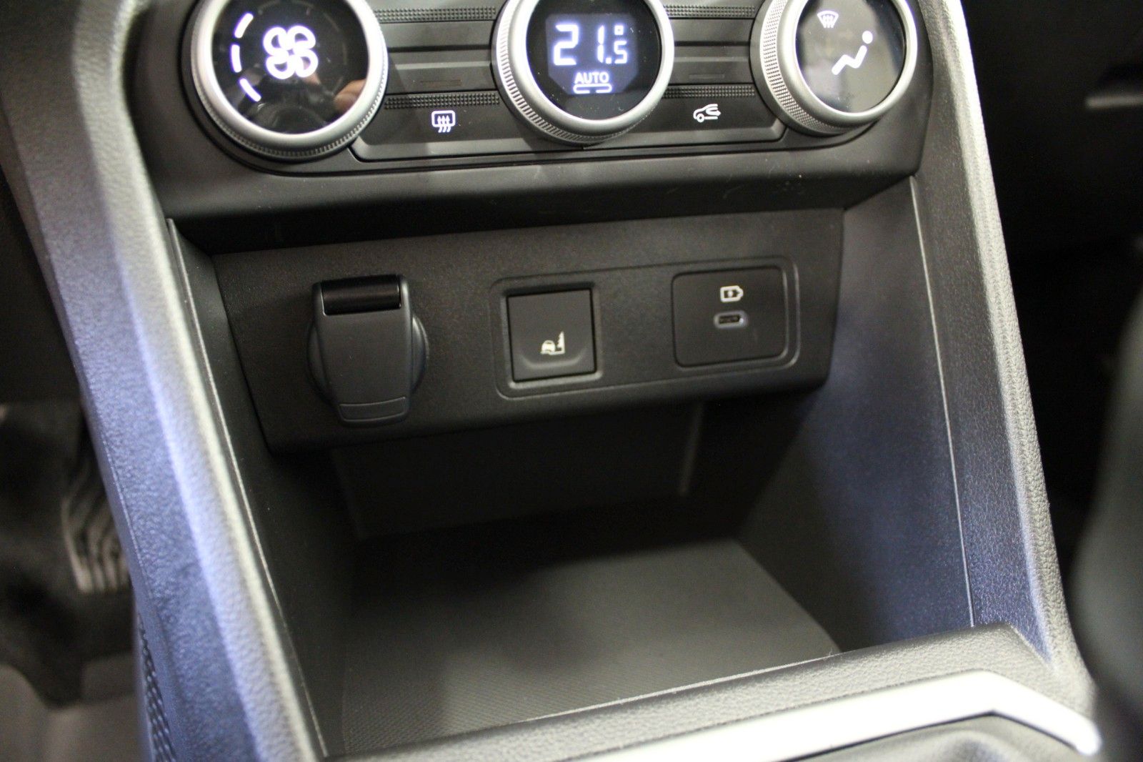 Fahrzeugabbildung Dacia Jogger Eco-G 100 Extreme+ 5-Sitzer *15237*