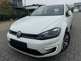 Volkswagen Golf VII e-Golf NAVI*LED*AUTOMATIK*MTL*PDC* - mit Elektro-Antrieb: Auto