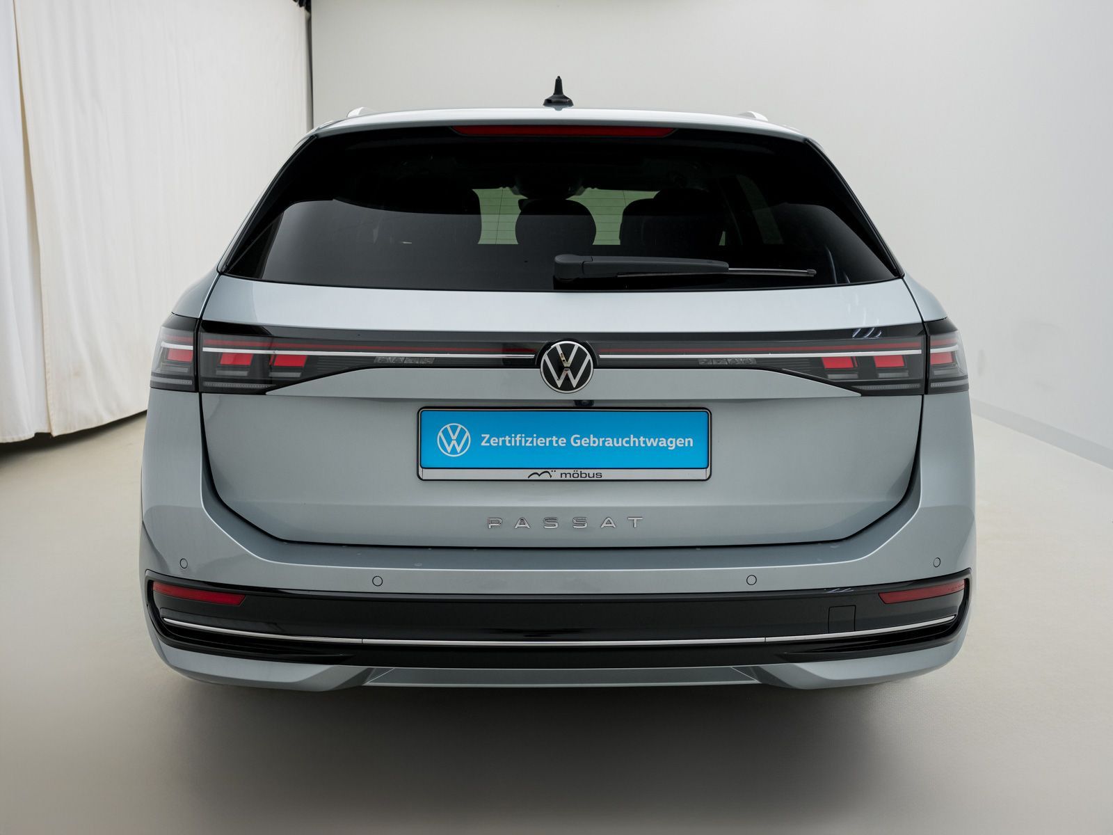 Volkswagen Passat Variant TDI Elegance RFK*HUD*PANO*LED foto 8