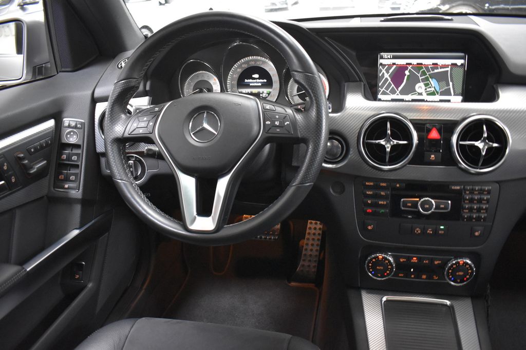 Mercedes-Benz GLK 350 CDI 4M MEMORY KAMERA PANO SCHECKH TOTW