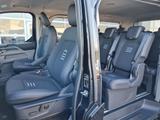 Ford Tourneo Custom 320 L1 8 Sitze AG Active AHK NAVI - mit Diesel-Antrieb: Kleinbus
