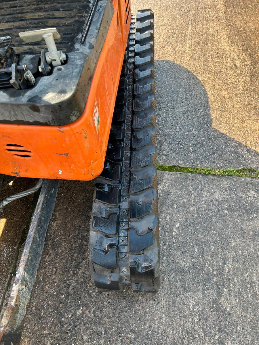 Hitachi ZX17U-5A