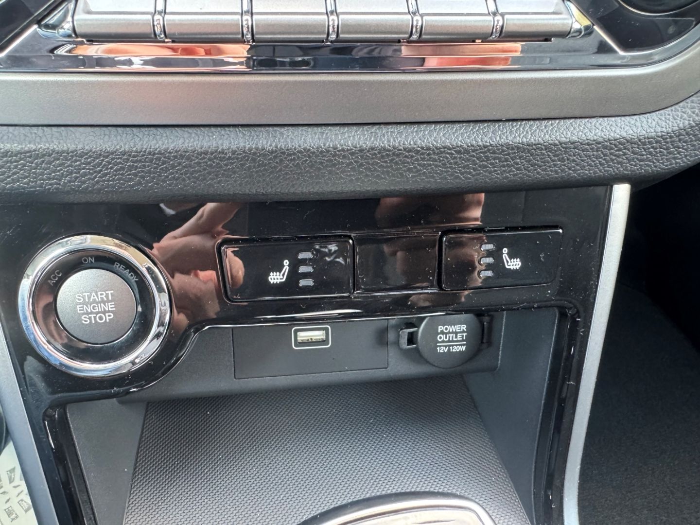 Fahrzeugabbildung KGM Korando Bliss 6/AT 2WD SHZ+LHZ+Kamera