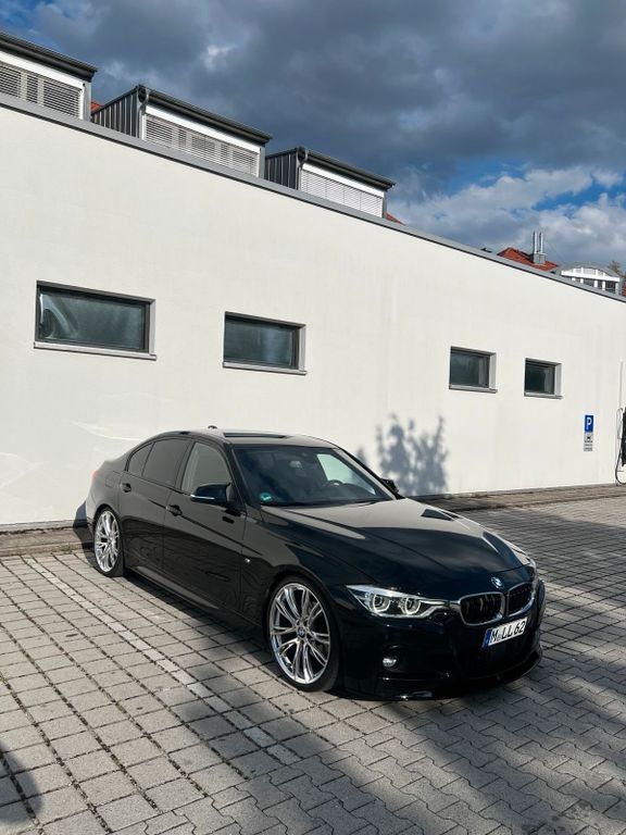 Image of BMW 320