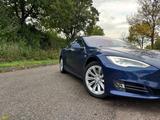 Tesla Model S Maximale Reichweite 421ps problemfrei  - blaue Tesla Model S