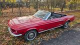 Ford Mustang Cabrio V8 Automatic - Ford Mustang aus 1968: Cabrio